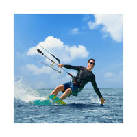 Guy parasailing using the Insta360 X3 Water Sports Rope Mount