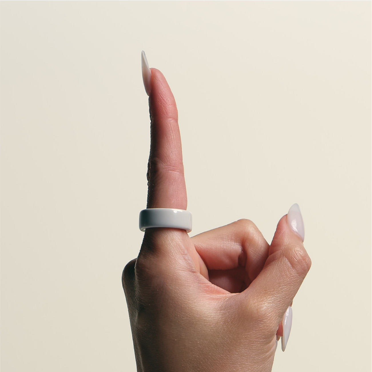 Oura Ring 4 Ceramic Cloud