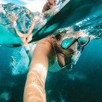 Underwater selfie using the GoPro Handler