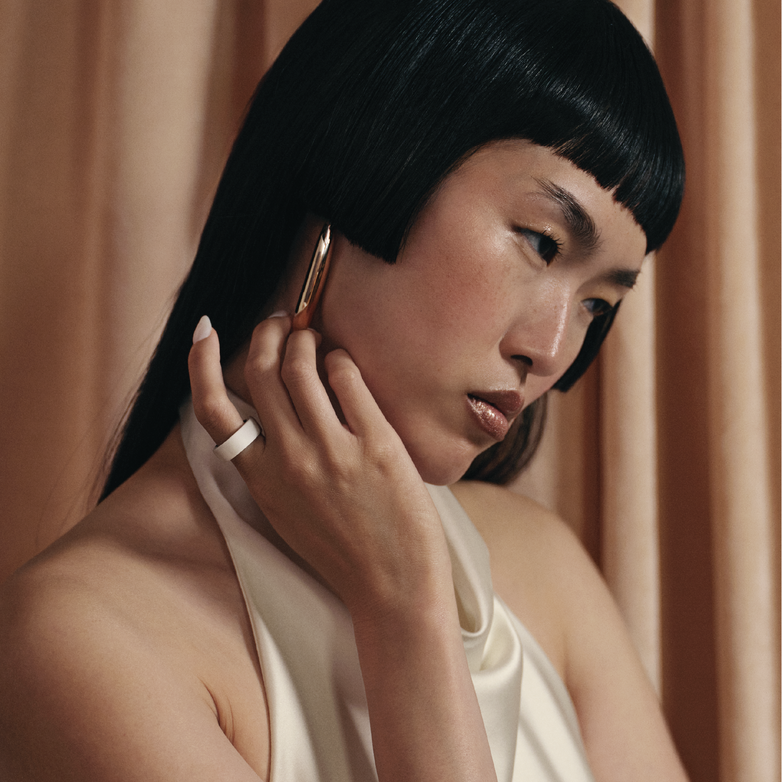 Oura Ring 4 Ceramic Cloud