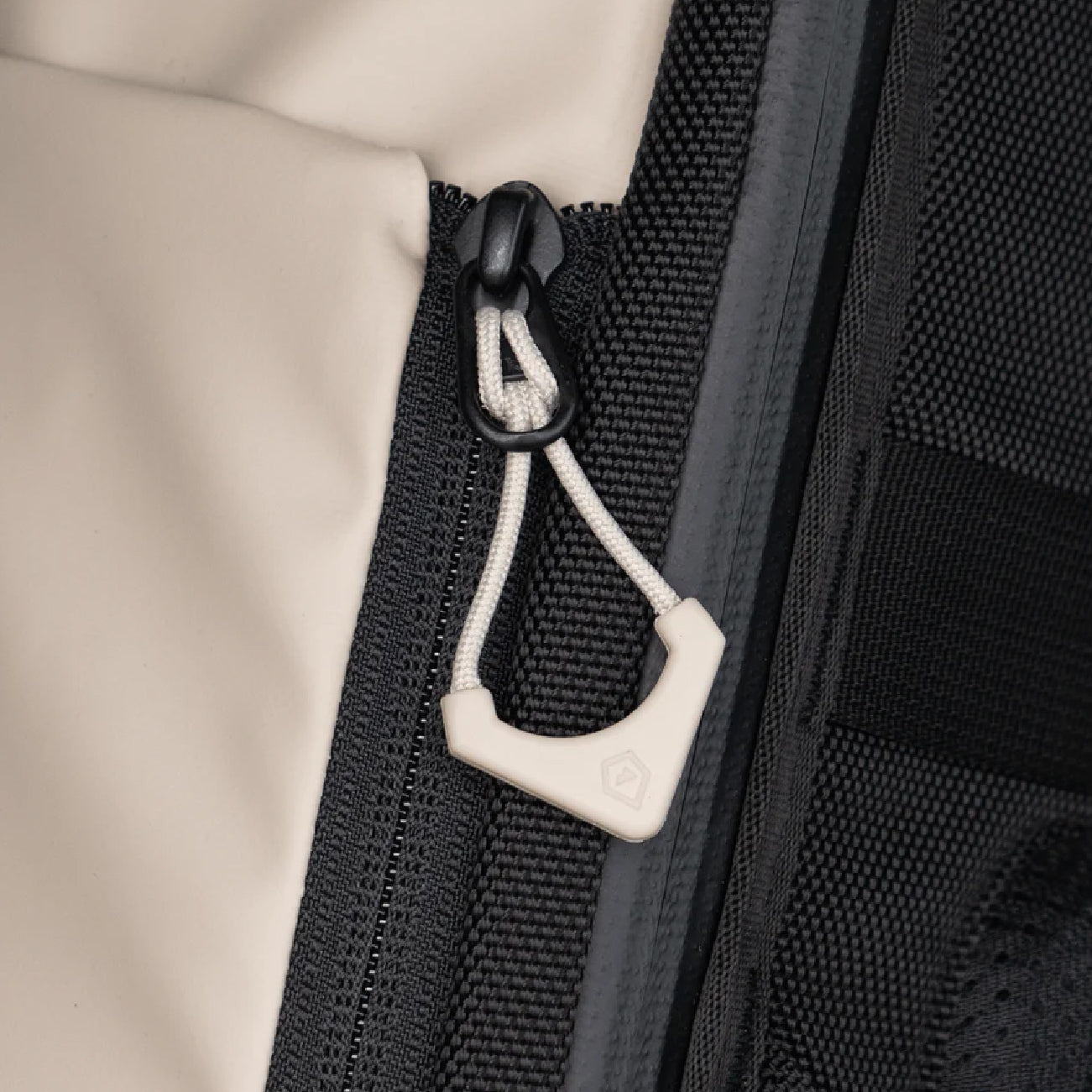 WANDRD Standard Zipper Puller