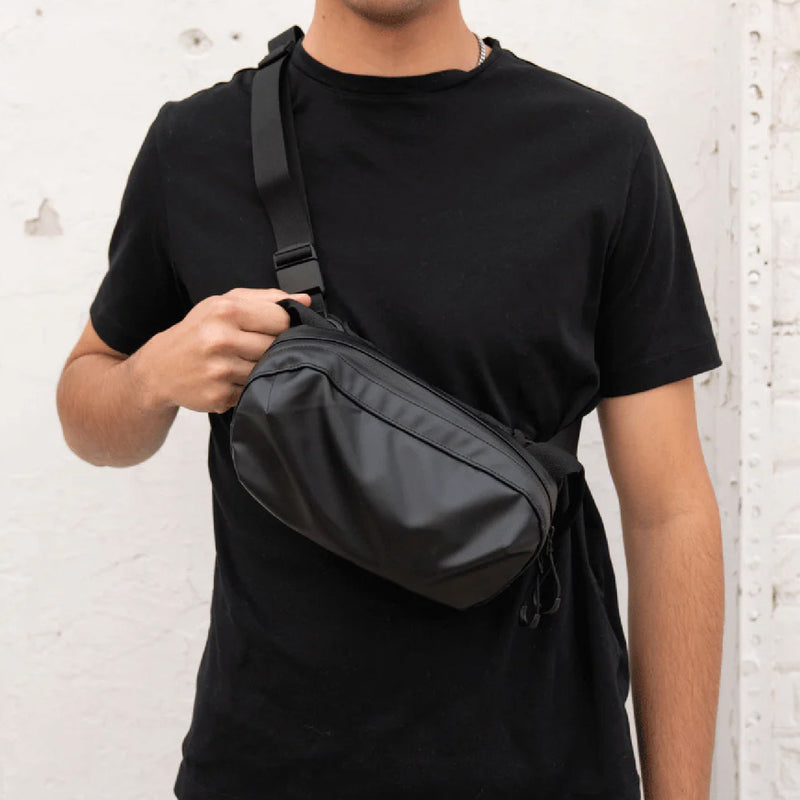 WANDRD D1 Fanny Pack Sling Bag